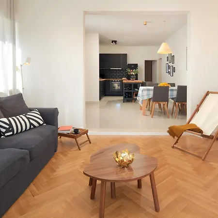 Apartment By Cvita